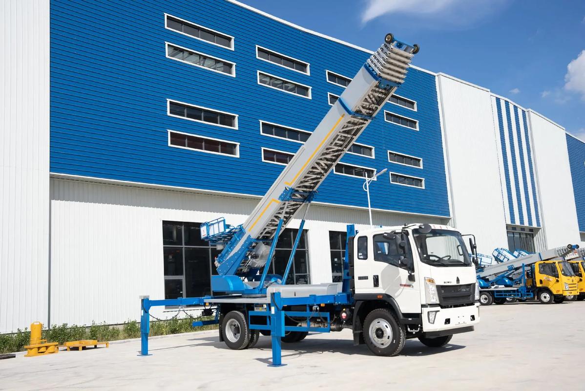 青岛即墨小型云梯车上料车租赁多少钱