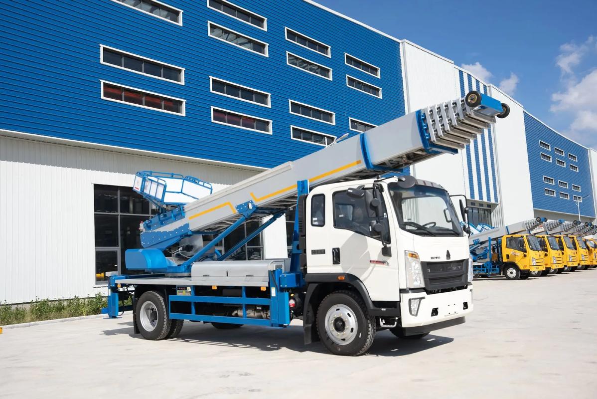 青岛即墨出租云梯车高空作业车 建筑垃圾搬运